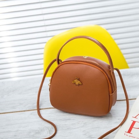 **FINAL PRICE** Honey bee charm small crossbody - Picture 8 of 8